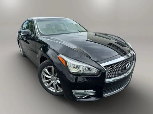 Used 2015 INFINITI Q70 3.7 RWD image 2