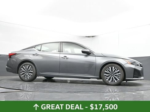 Used 2023 Nissan Altima 2.5 SV image 50