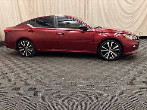 Used 2021 Nissan Altima 2.5 SR w/ SR Premium Package FWD image 4