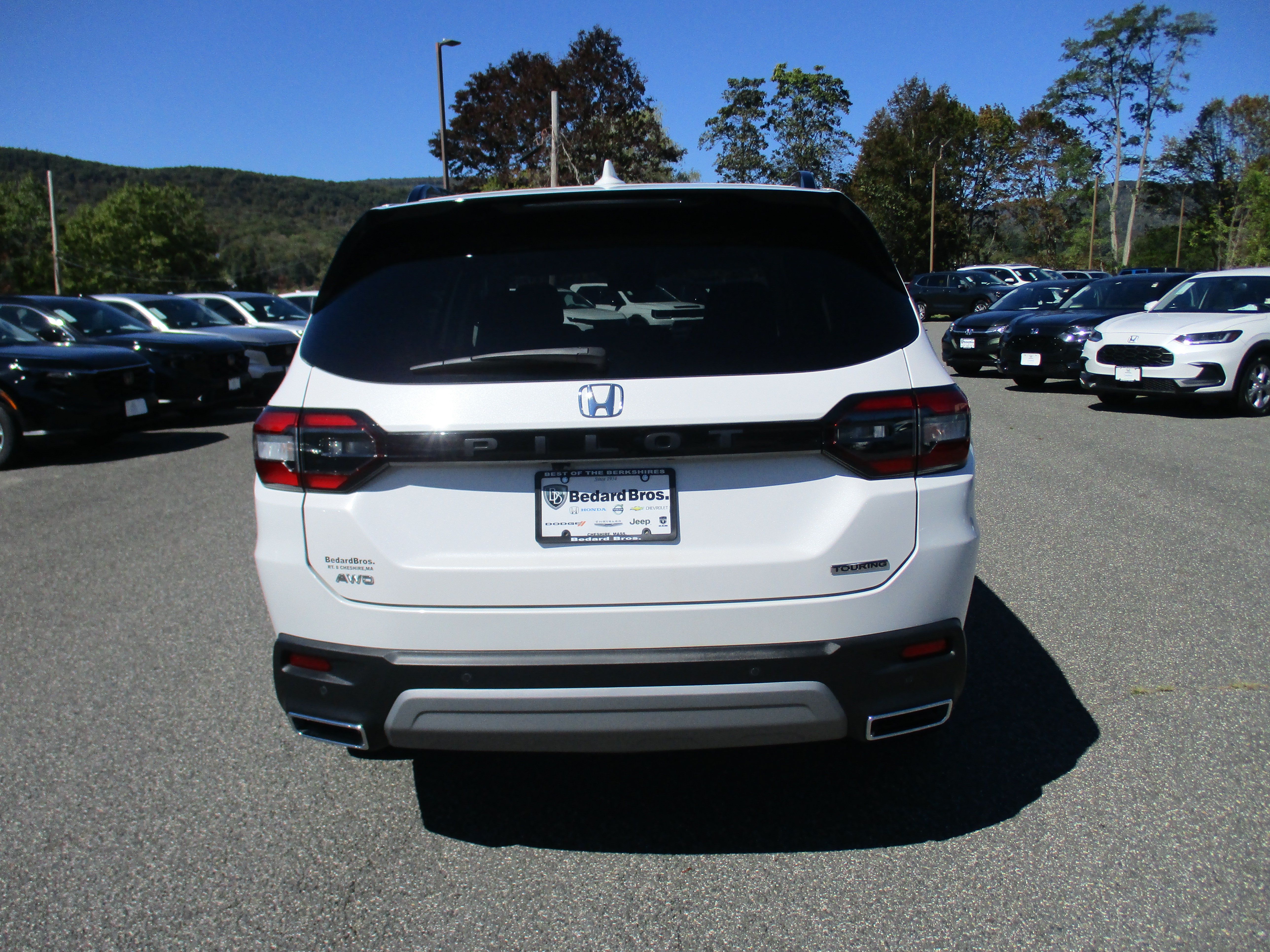 Certified 2025 Honda Pilot Touring image 6