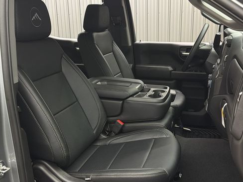 Used 2026 Chevrolet Silverado 1500 Custom Trail Boss w/ LPO, Dark Essentials Package AWD/4WD image 36