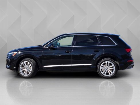 Used 2025 Audi Q7 3.0T Premium Plus image 3