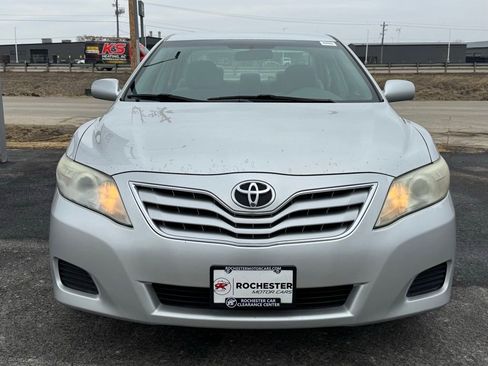 Used 2011 Toyota Camry LE image 30