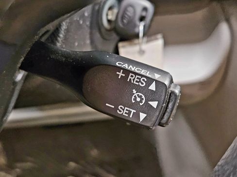 Used 2017 Toyota Camry LE image 14