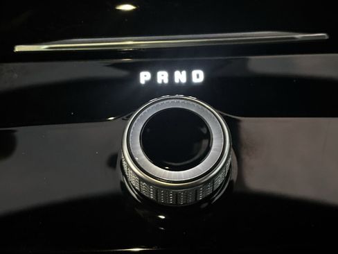 Used 2025 Jeep Grand Cherokee Laredo X image 23