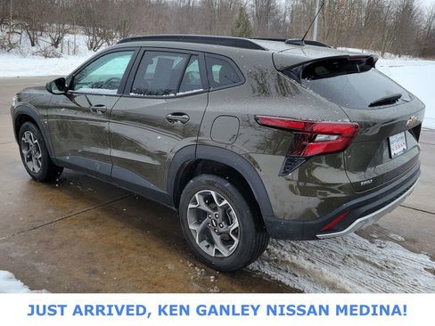 Used 2024 Chevrolet Trax LT image 5