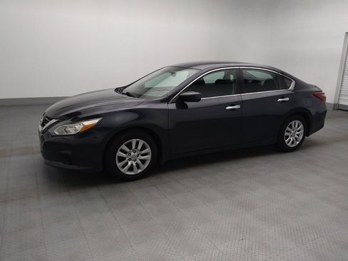 Used 2018 Nissan Altima 2.5 S w/ S Convenience Package FWD image 2