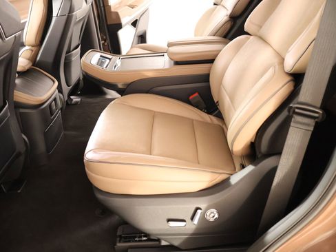 New 2026 Lincoln Navigator Black Label AWD/4WD image 13
