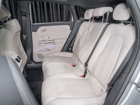 Used 2026 Mercedes-Benz GLA 250 image 12