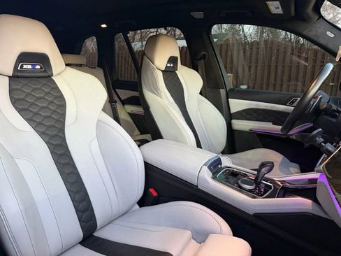 Used 2021 BMW X5 M w/ Competition Package AWD/4WD image 17
