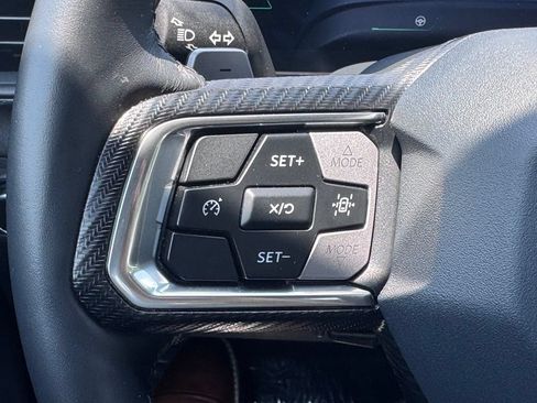Used 2025 Ford Mustang GT RWD image 9
