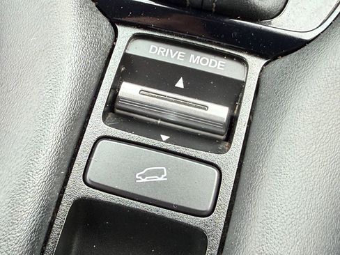 Used 2024 Honda HR-V LX image 27