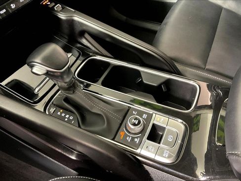 Used 2025 Kia Telluride S AWD/4WD image 18