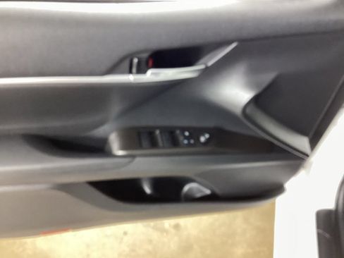 Used 2022 Toyota Camry SE w/ Convenience Package FWD image 11