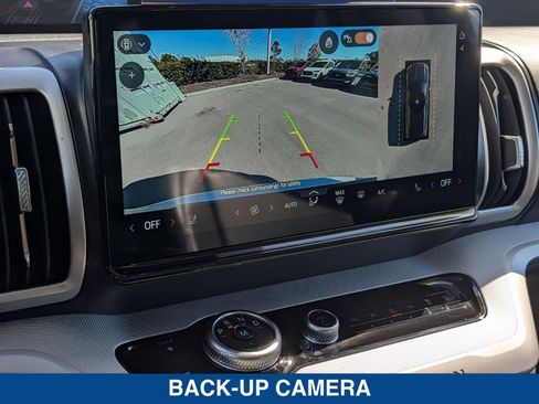 Certified 2025 Ford Expedition Active image 34