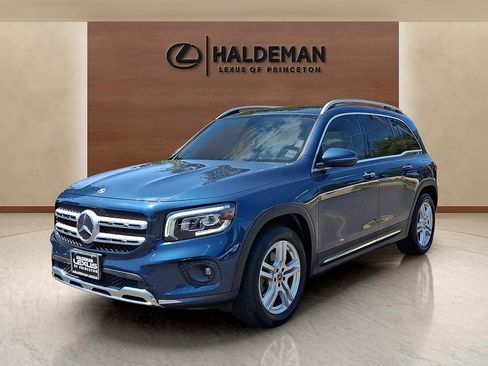 Used 2021 Mercedes-Benz GLB 250 4MATIC image 3