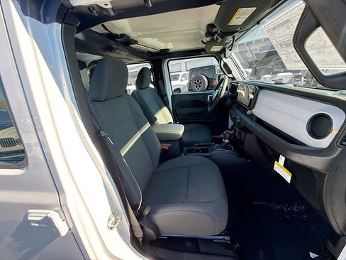 New 2026 Jeep Gladiator Sport image 30