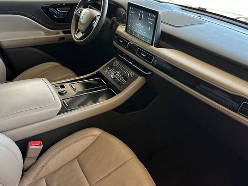 Certified 2023 Lincoln Aviator Reserve w/ Equipment Group 201A AWD/4WD image 16