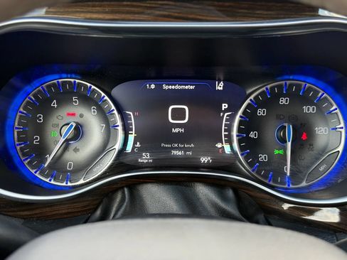 Used 2021 Chrysler Pacifica Limited w/ Premium & Safety Sphere Group AWD/4WD image 31