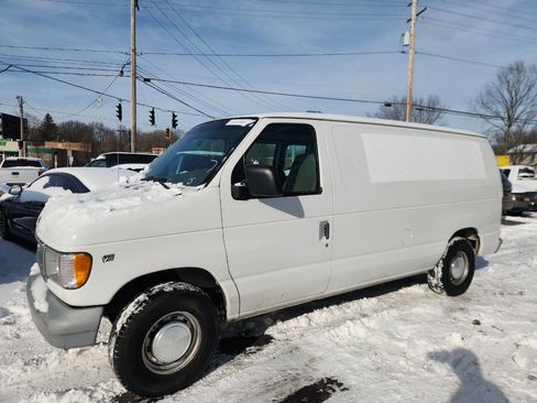 Used 1999 Ford E-150 and Econoline 150 image 1