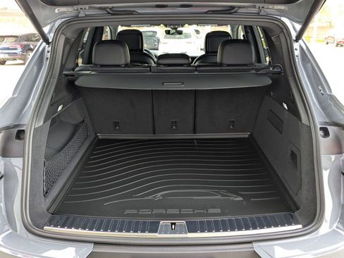 Certified 2026 Porsche Cayenne AWD/4WD image 22
