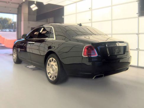 Used 2013 Rolls-Royce Ghost RWD image 14
