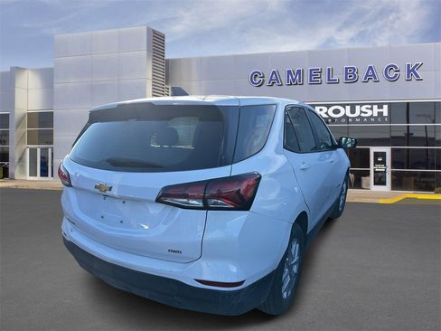 Used 2024 Chevrolet Equinox LS image 3