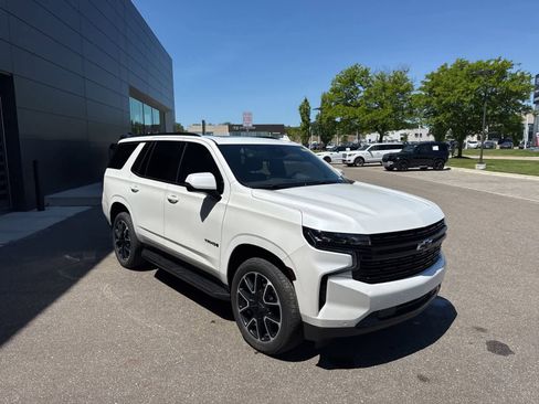 Used 2024 Chevrolet Tahoe RST w/ Luxury Package AWD/4WD image 7