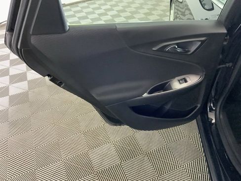 Used 2017 Chevrolet Malibu LT image 32