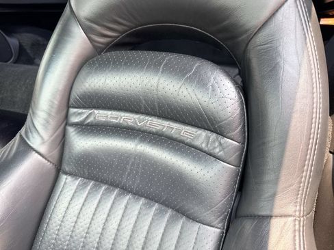 Used 1999 Chevrolet Corvette Coupe w/ Memory Pkg RWD image 23