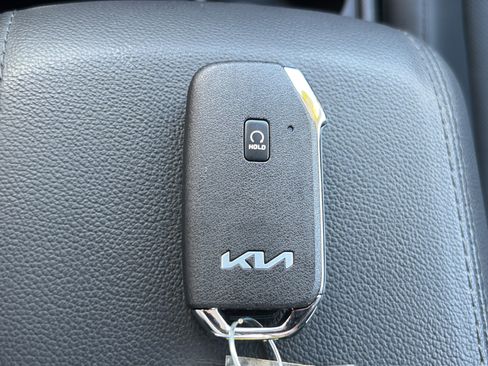 Used 2025 Kia Sportage SX FWD image 29