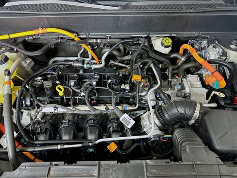 Used 2024 Ford Maverick Lariat w/ Black Appearance Package FWD image 33