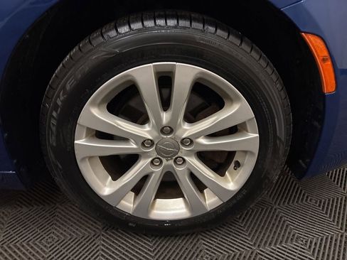 Used 2015 Chrysler 200 Limited FWD image 22