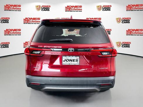 Certified 2024 Toyota Grand Highlander AWD image 16