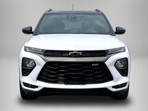 Used 2023 Chevrolet TrailBlazer RS w/ Convenience Package FWD image 3