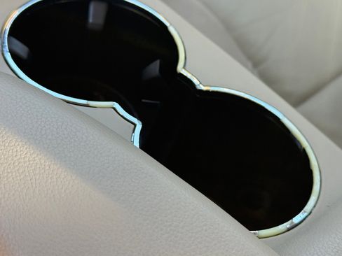 Used 2013 Mercedes-Benz E 350 4MATIC Coupe image 22