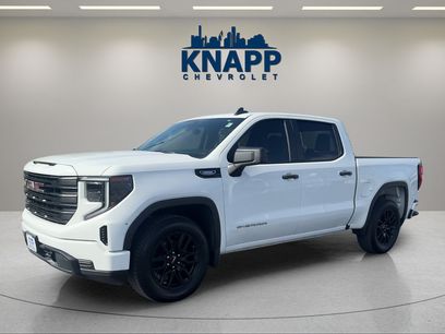 Used 2025 GMC Sierra 1500 Pro w/ Graphite Edition