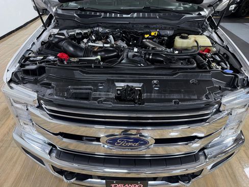 Used 2019 Ford F250 Lariat w/ Lariat Ultimate Package AWD/4WD image 11