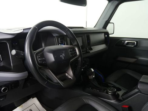 Used 2023 Ford Bronco Black Diamond w/ Sasquatch Package image 12