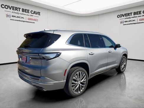 New 2026 Buick Enclave Avenir w/ Super Cruise Package image 9