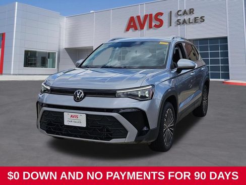 Used 2025 Volkswagen Taos SE FWD image 1