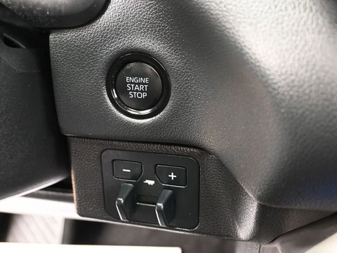 Used 2026 Toyota Tundra Limited AWD/4WD image 21