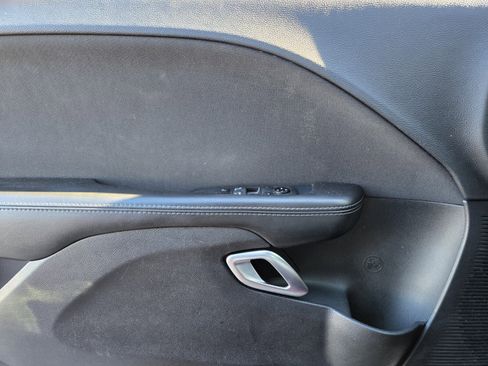 Used 2019 Dodge Challenger SXT image 12