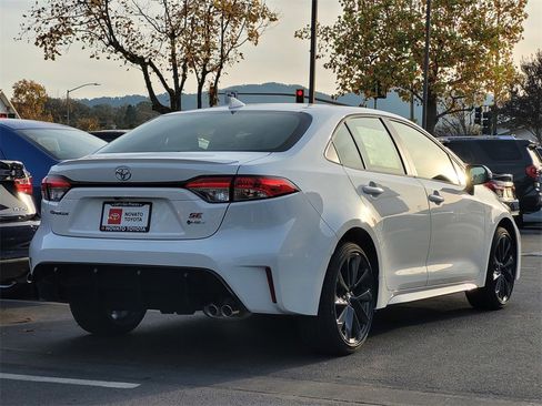 New 2026 Toyota Corolla SE image 4