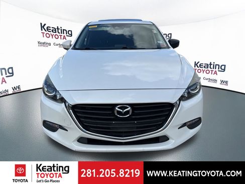Used 2018 MAZDA MAZDA3 Touring image 2
