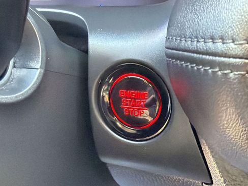 Used 2025 Honda HR-V LX image 23
