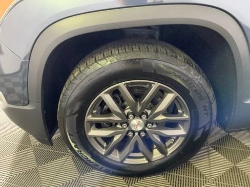 Used 2019 GMC Acadia SLT FWD image 22