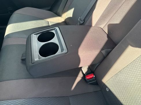 Used 2017 Toyota Corolla LE image 34