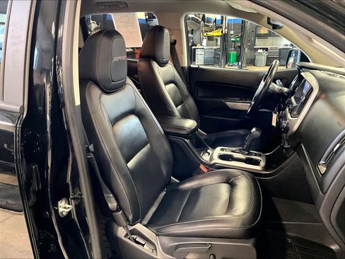 Used 2019 Chevrolet Colorado ZR2 w/ ZR2 Midnight Special Edition image 11