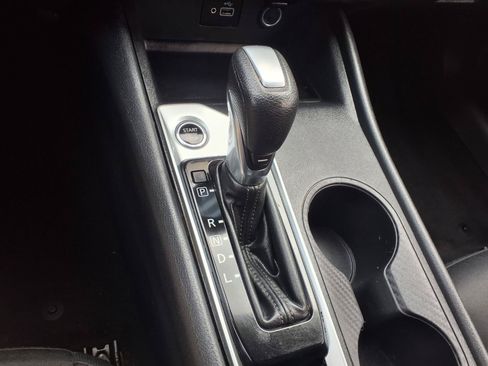 Used 2022 Nissan Altima 2.5 S FWD image 12